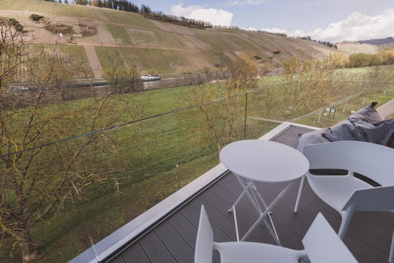 Steillage - Design Moselsuiten Mit Panoramablick Und Spa Brauneberg Eksteriør billede