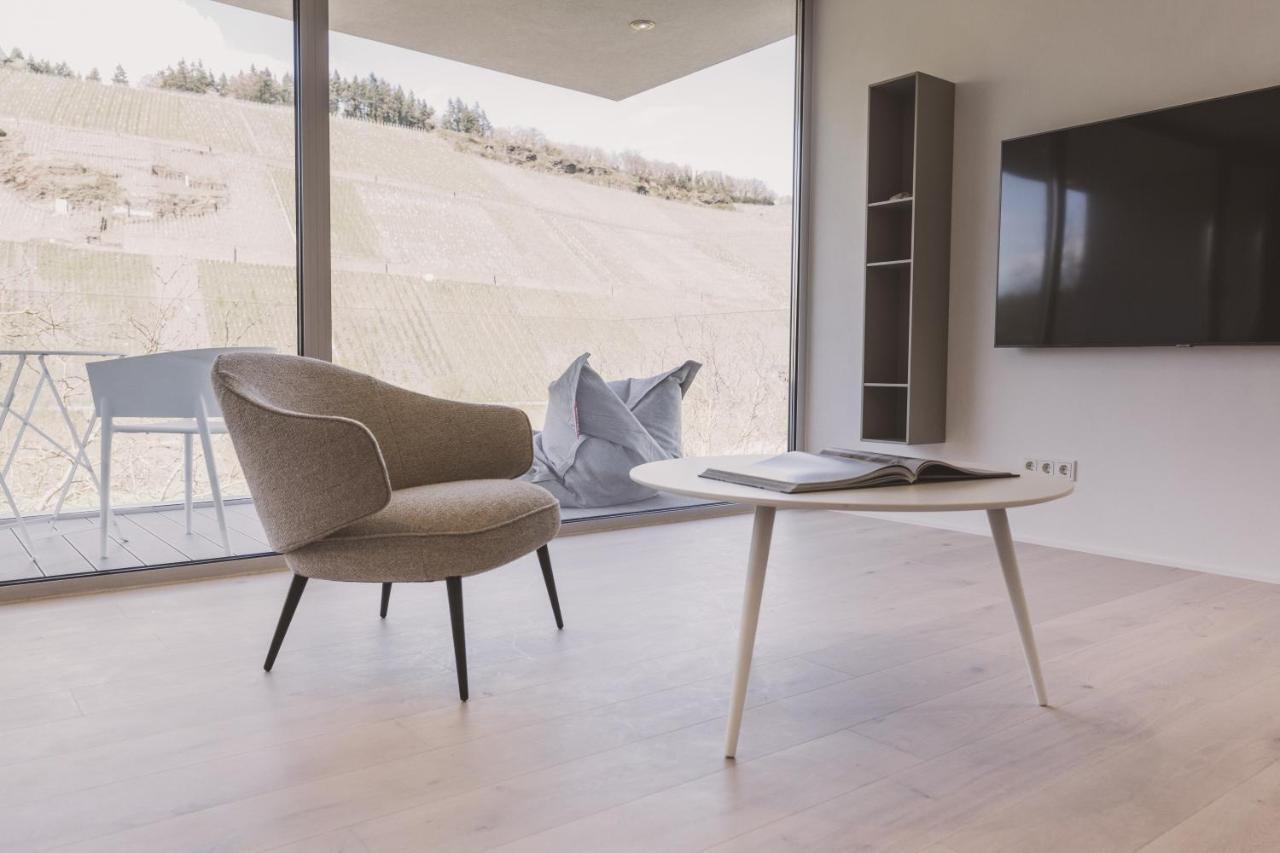 Steillage - Design Moselsuiten Mit Panoramablick Und Spa Brauneberg Eksteriør billede