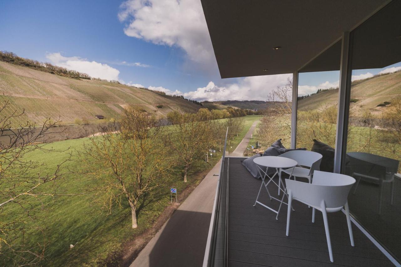 Steillage - Design Moselsuiten Mit Panoramablick Und Spa Brauneberg Eksteriør billede