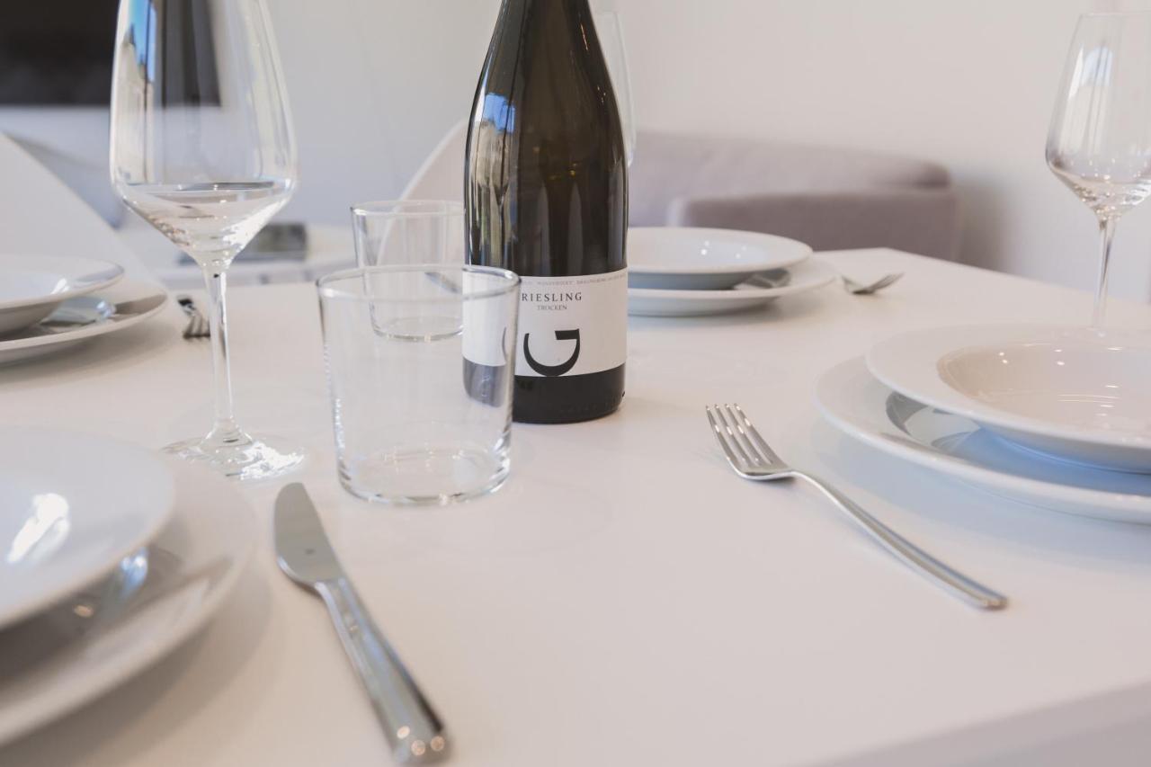 Steillage - Design Moselsuiten Mit Panoramablick Und Spa Brauneberg Eksteriør billede